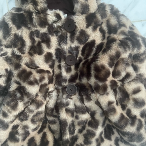 LEOPARD FAUX FUR BABY OUTERWEAR , YOUR TWINS WILL LOOK ADORABLE AND STAY WARM❣️ - Picture 9 of 11